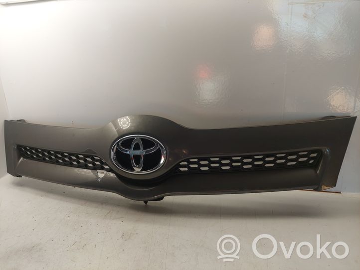 Toyota Corolla Verso AR10 Grille calandre supérieure de pare-chocs avant 531170F010