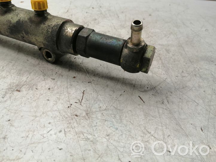 Volvo V70 Tuyau de conduite principale de carburant 