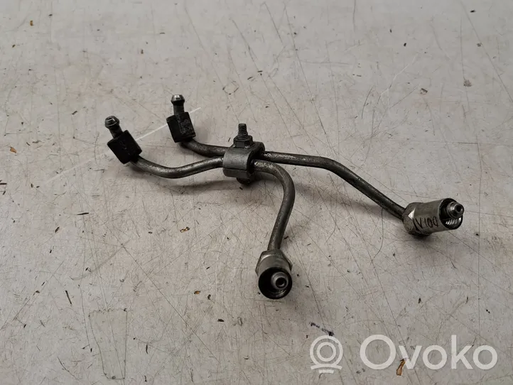 Toyota Corolla Verso AR10 Tuyau d'alimentation d'injecteur de carburant 