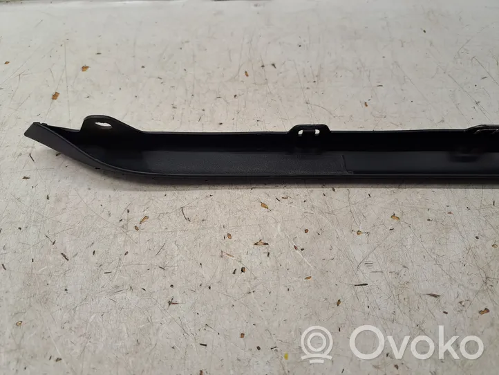 Toyota Avensis T270 Front bumper lip 