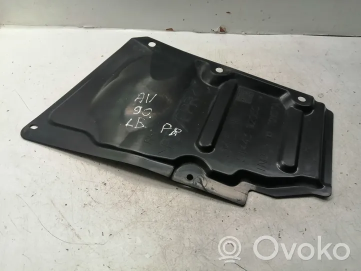 Toyota Avensis T270 Cache de protection sous moteur 