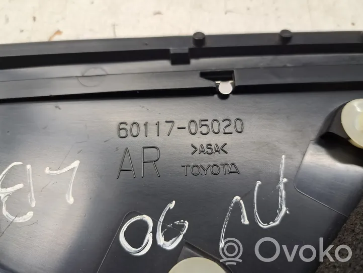 Toyota Avensis T270 Rivestimento parafango (modanatura) 