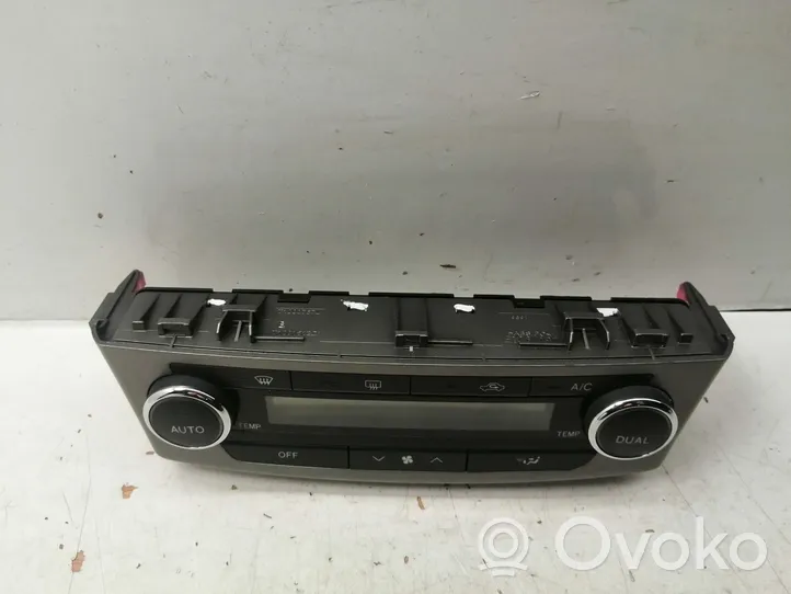 Toyota Avensis T270 Oro kondicionieriaus/ klimato/ pečiuko valdymo blokas (salone) 