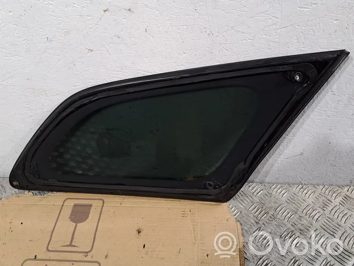 Toyota Avensis T270 Seitenfenster Seitenscheibe hinten 