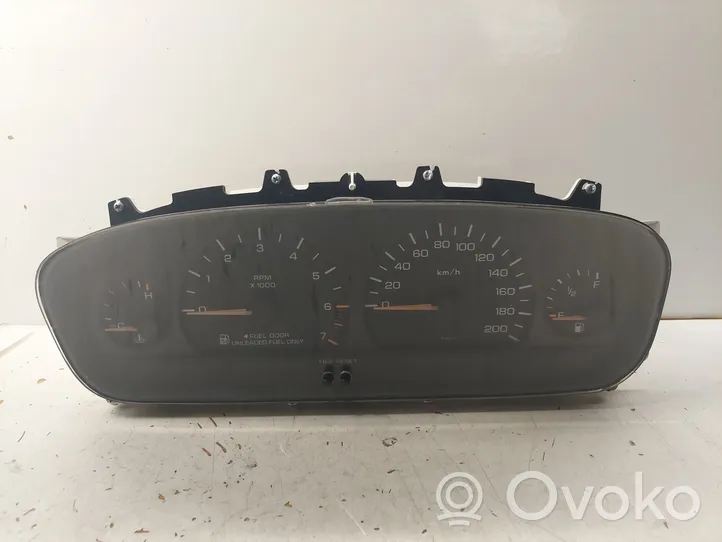 Chrysler Voyager Compteur de vitesse tableau de bord 04685512