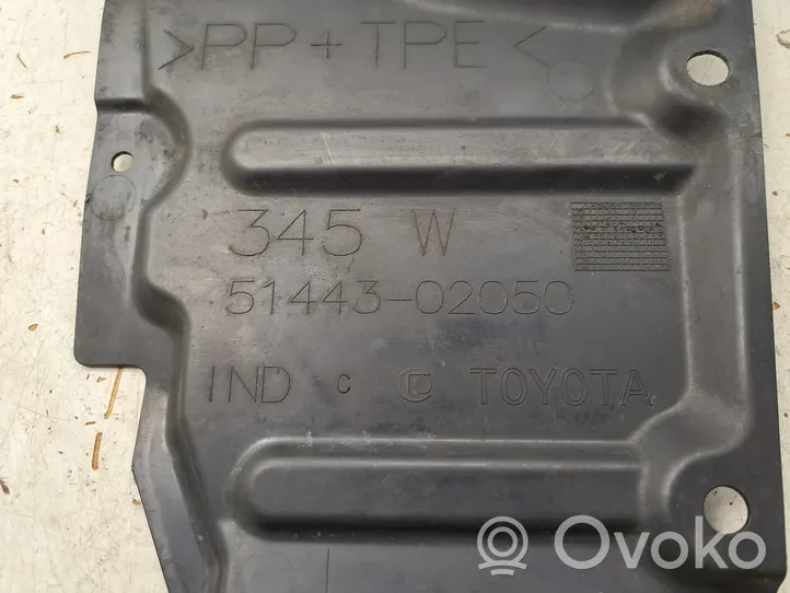 Toyota Avensis T270 Protezione anti spruzzi/sottoscocca del motore 