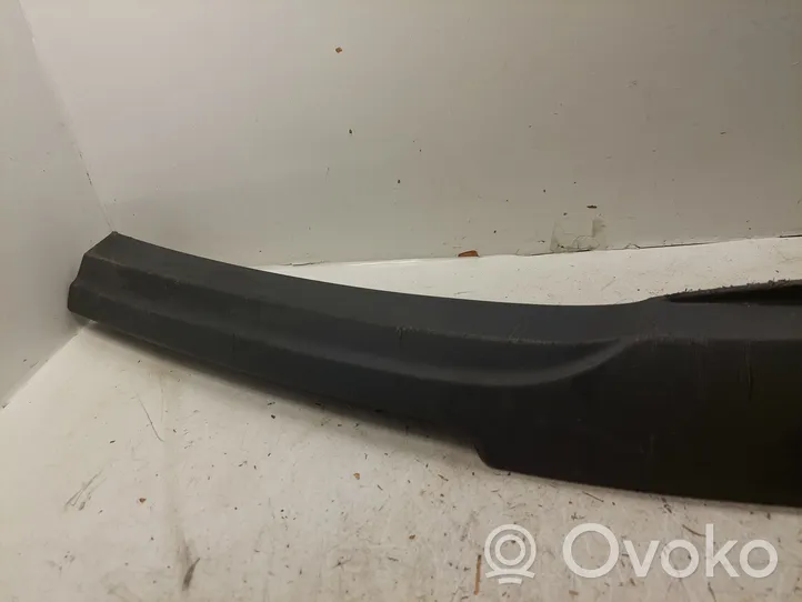 Toyota Avensis T250 Front bumper lip 