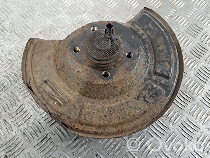 Toyota Avensis T270 Rear wheel hub 