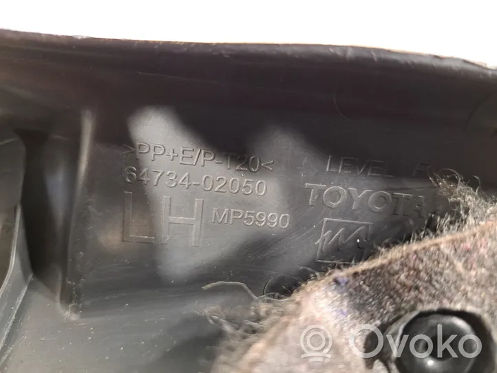 Toyota Auris 150 Tavaratilan sivuverhoilu 