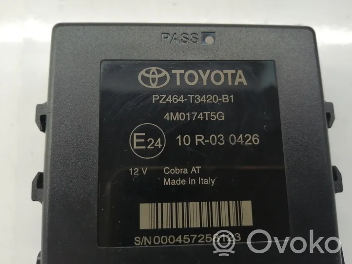 Toyota Avensis T270 Pysäköintitutkan (PCD) ohjainlaite/moduuli PZ464T3420B1