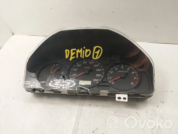 Mazda Demio Compteur de vitesse tableau de bord DNDC37