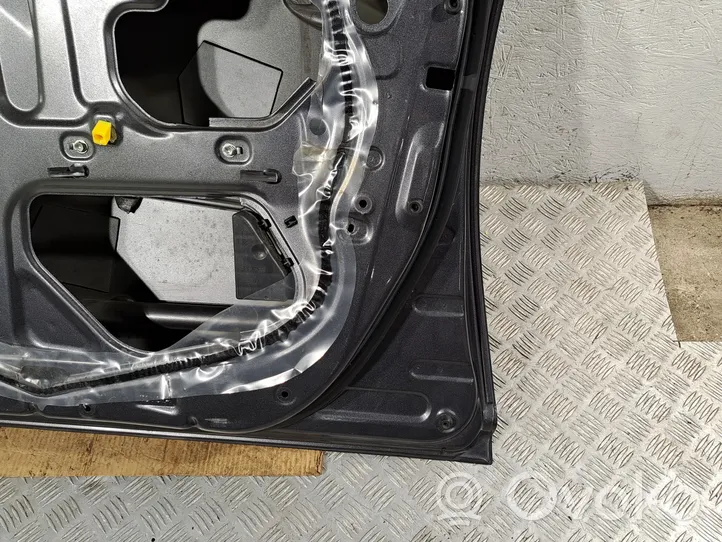 Toyota Avensis T250 Front door 