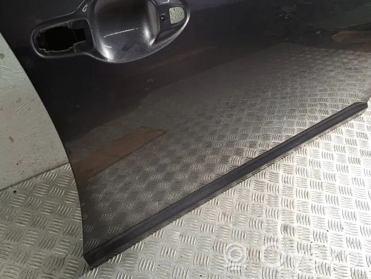 Toyota Avensis T250 Front door 