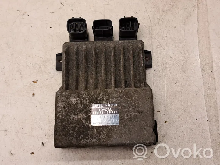 Toyota Avensis T250 Unité / module de commande d'injection de carburant 1310001371