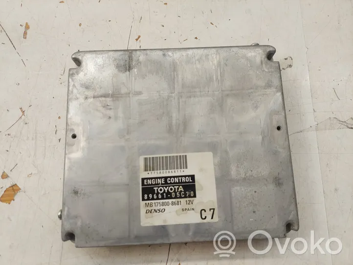 Toyota Avensis T250 Sterownik / Moduł ECU MB1758008681