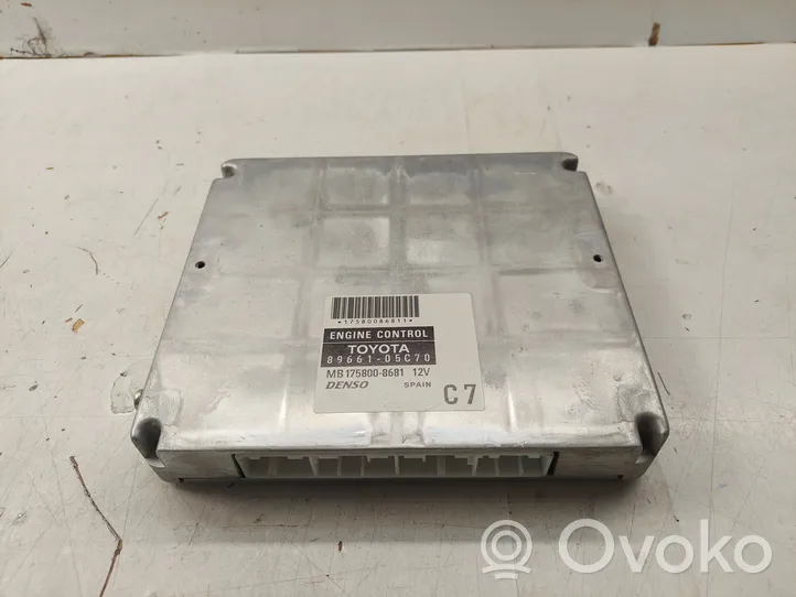 Toyota Avensis T250 Calculateur moteur ECU MB1758008681