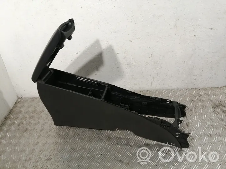 Toyota Avensis T270 Center console 