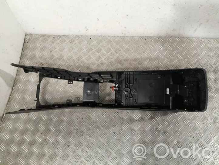 Toyota Avensis T270 Center console 