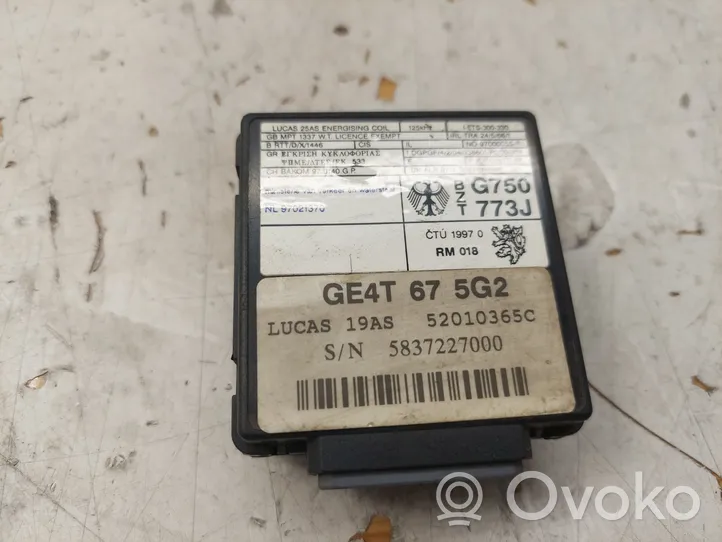 Mazda 626 Kit calculateur ECU et verrouillage RF2A18881C