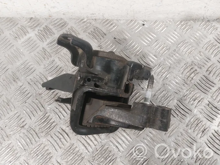 Toyota Avensis T270 Engine mount bracket 