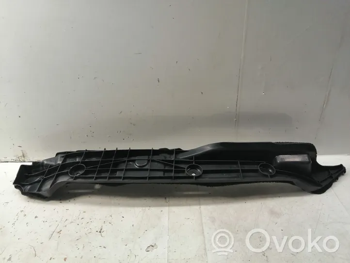 Toyota Avensis T270 Panel wykończeniowy błotnika 