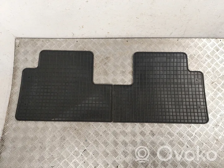 Toyota Avensis T270 Tapis de sol avant 