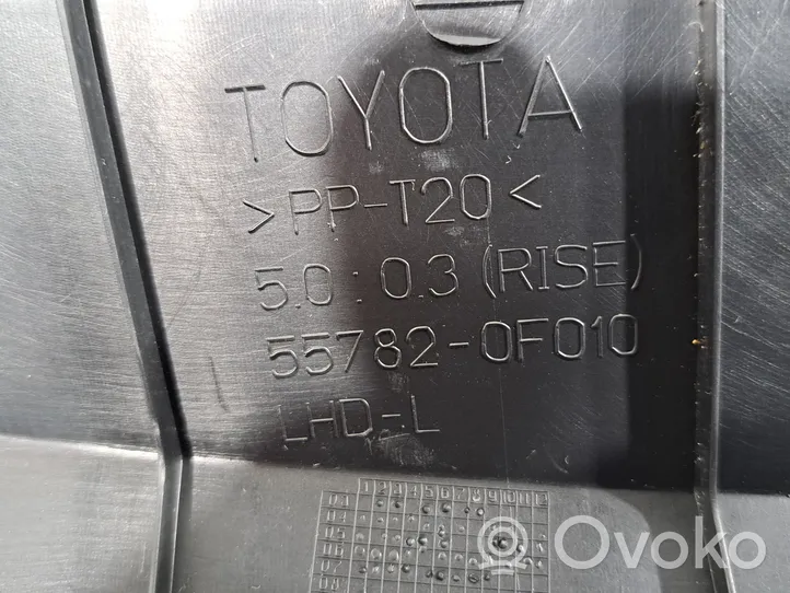 Toyota Corolla Verso AR10 Listwa szyby czołowej / przedniej 