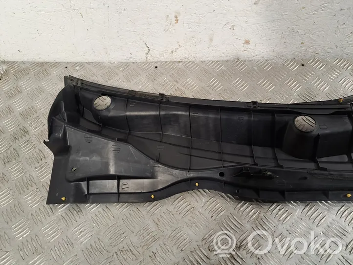 Toyota Corolla Verso AR10 Windshield trim 