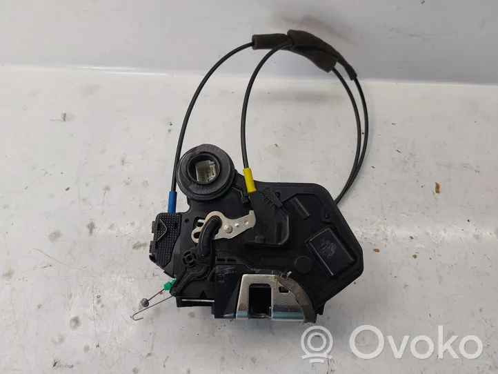 Toyota Corolla Verso AR10 Rear door lock 