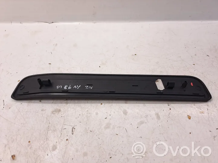 Toyota Avensis T270 Rear sill trim cover 