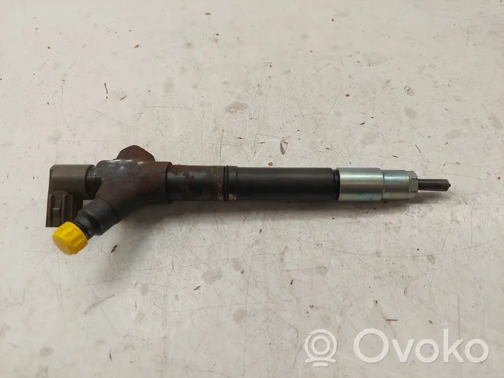 Toyota Avensis T270 Injecteur de carburant 2367029136