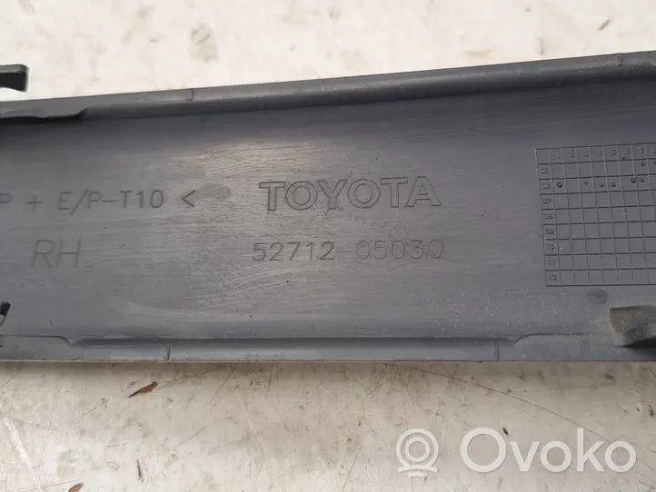 Toyota Avensis T250 Etupuskurin jakajan koristelista 5271205030