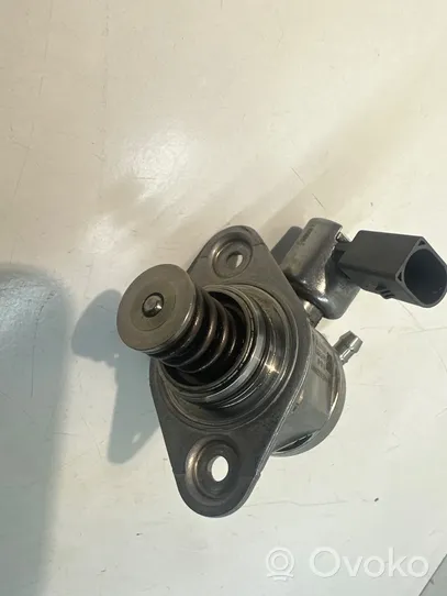 Volkswagen Tiguan Pompe d'injection de carburant à haute pression 04E127025D