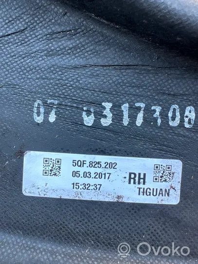 Volkswagen Tiguan Šoninė dugno apsauga 5QF825202