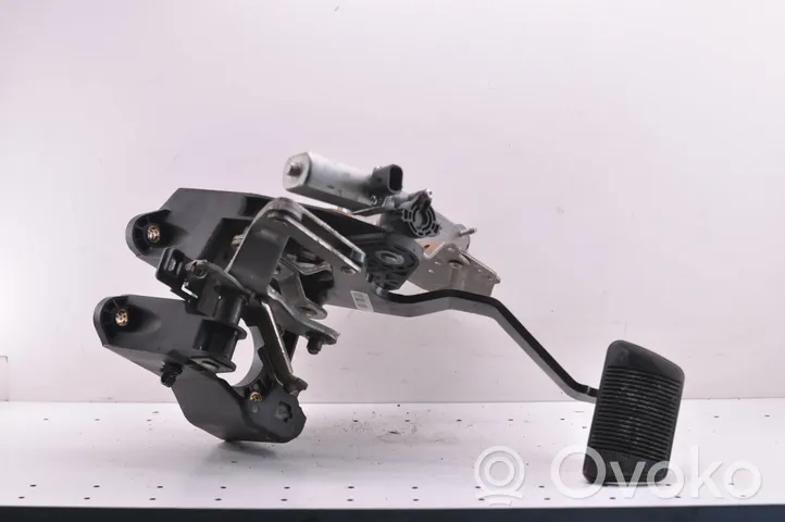 Chrysler Town & Country V Brake pedal P04721199AE