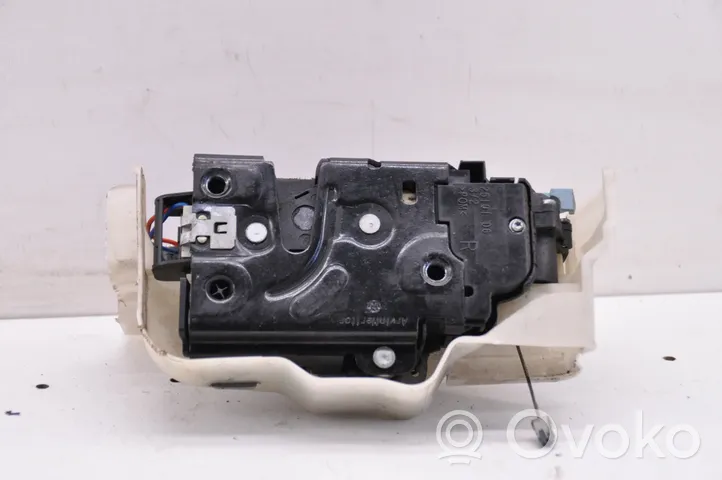 Volkswagen Touran II Serrure de porte avant 3D2837015T