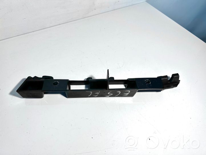 BMW 7 E65 E66 Support de montage de pare-chocs avant 72758411