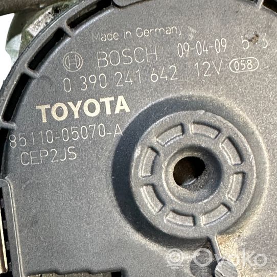 Toyota Avensis T270 Etupyyhkimen vivusto ja moottori 8511005070A