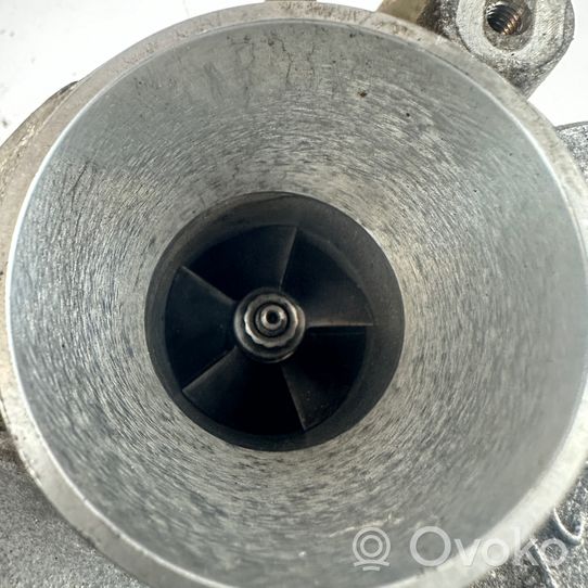 Opel Vivaro Turbina H8200483648