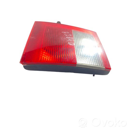 Saab 9-5 Lampy tylnej klapy bagażnika 