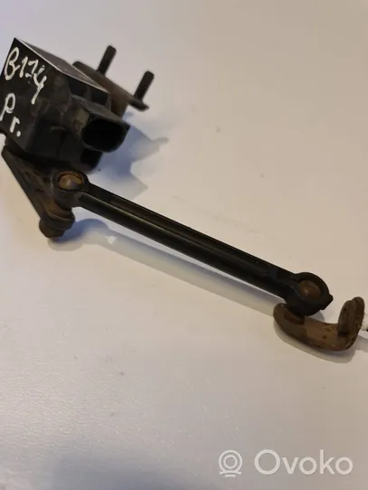 Mercedes-Benz E W211 Sensore di livello faro/fanale A0105427717