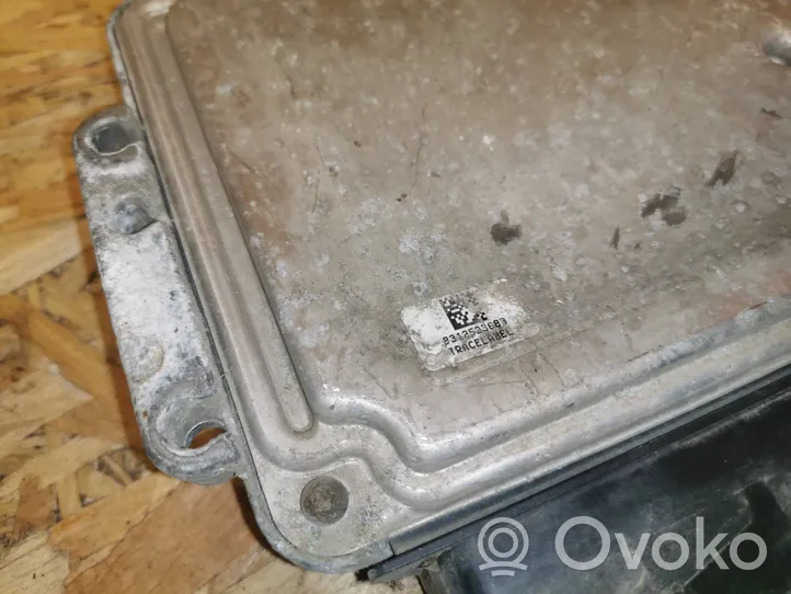 Opel Zafira B Dzinēja vadības bloks 55205621