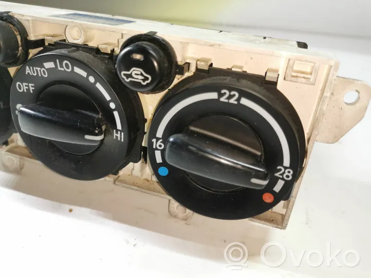 Toyota Avensis T220 Verkleidung Bedieneinheit Klimaanlage / Heizung 5590005090