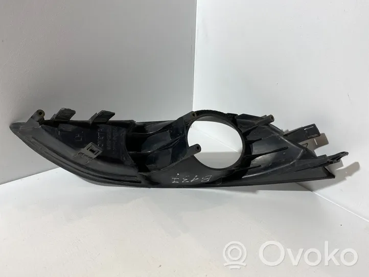 Toyota Auris 150 Priešrūkinio žibinto apdaila/ grotelės 8148202040