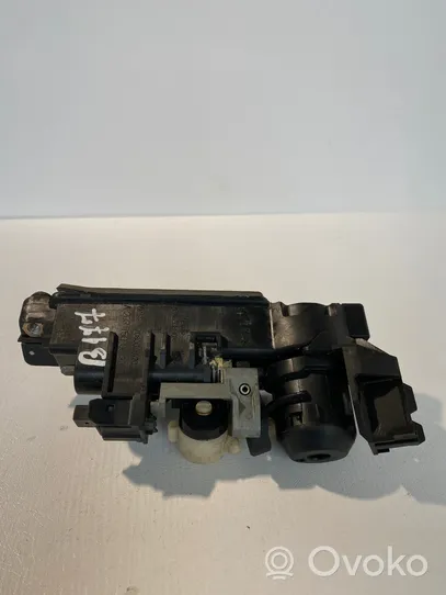 Mercedes-Benz C W203 Griff Taster Öffner Heckklappe Kofferraumdeckel A2037500693