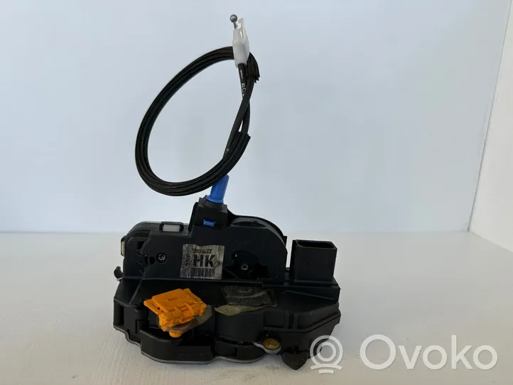 Opel Mokka Front door lock 13579522