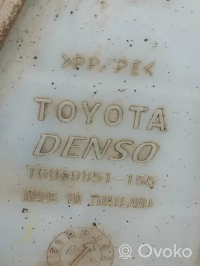 Toyota Hilux (AN10, AN20, AN30) Zbiornik płynu do spryskiwaczy szyby przedniej / czołowej TG068051155