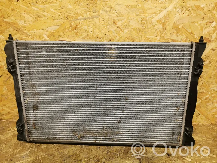 Audi A4 S4 B7 8E 8H Coolant radiator 8E0121251A