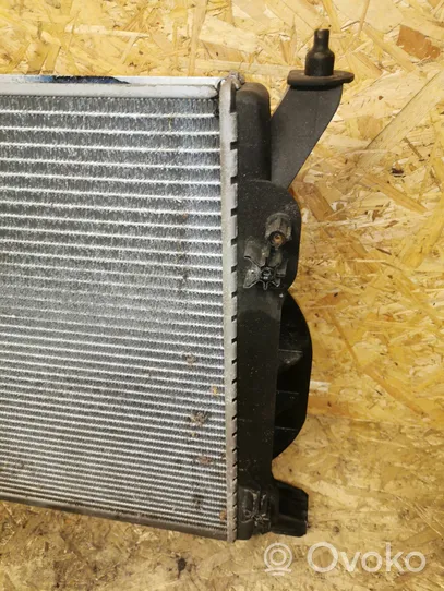 Audi A4 S4 B7 8E 8H Coolant radiator 8E0121251A