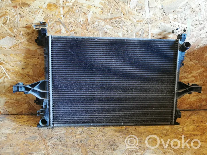Volvo V70 Radiatore di raffreddamento 30714047